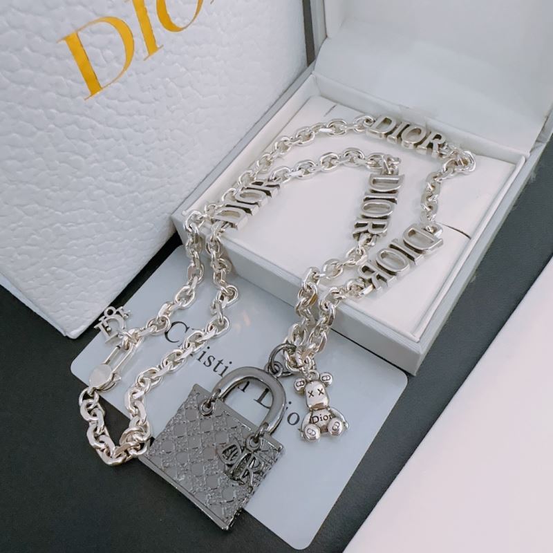 chr1st1an D10r necklaces